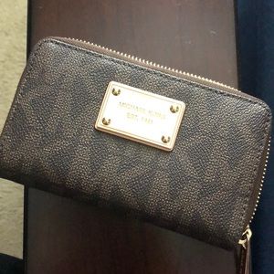 Michael Kors wristlet